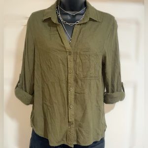 Women’s olive green button up shirt with optional roll sleeves.  Size S